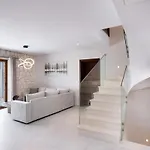 Villa Unique Nidhrion