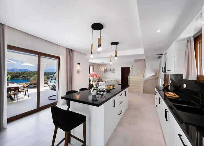 Unique * Nydri (Lefkada)